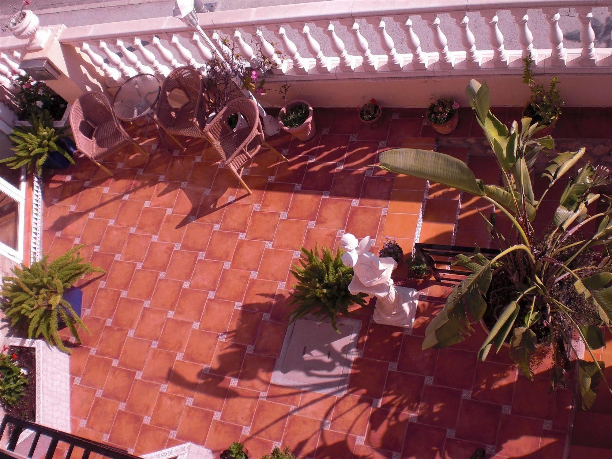 Hostal Residencial La Paloma II Кальпе Экстерьер фото